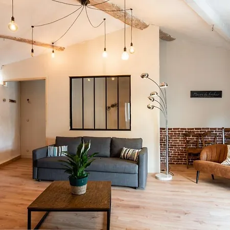 Les Nuits Lupeennes Apartment Lupe